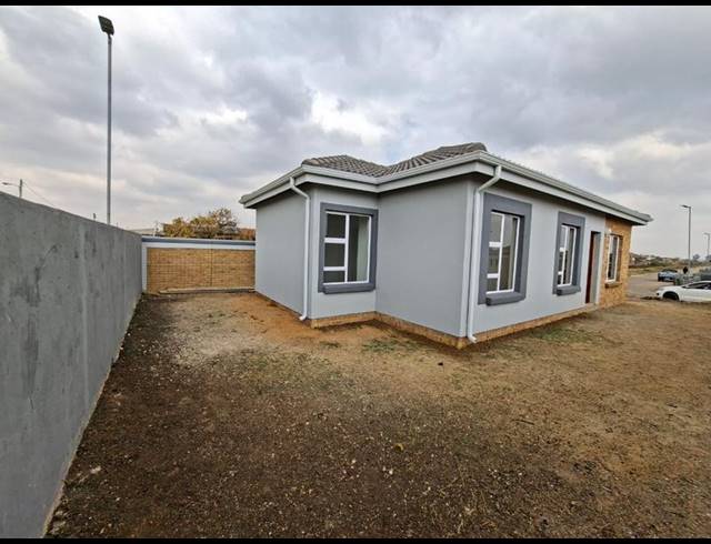 3 BEDROOM HOUSE FOR SALE IN BUHLE PARK